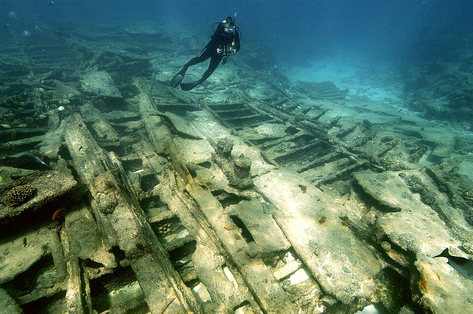 Diver documenting the Dunnottar Castle shipwreck in Papahanaumokuakea in 2006