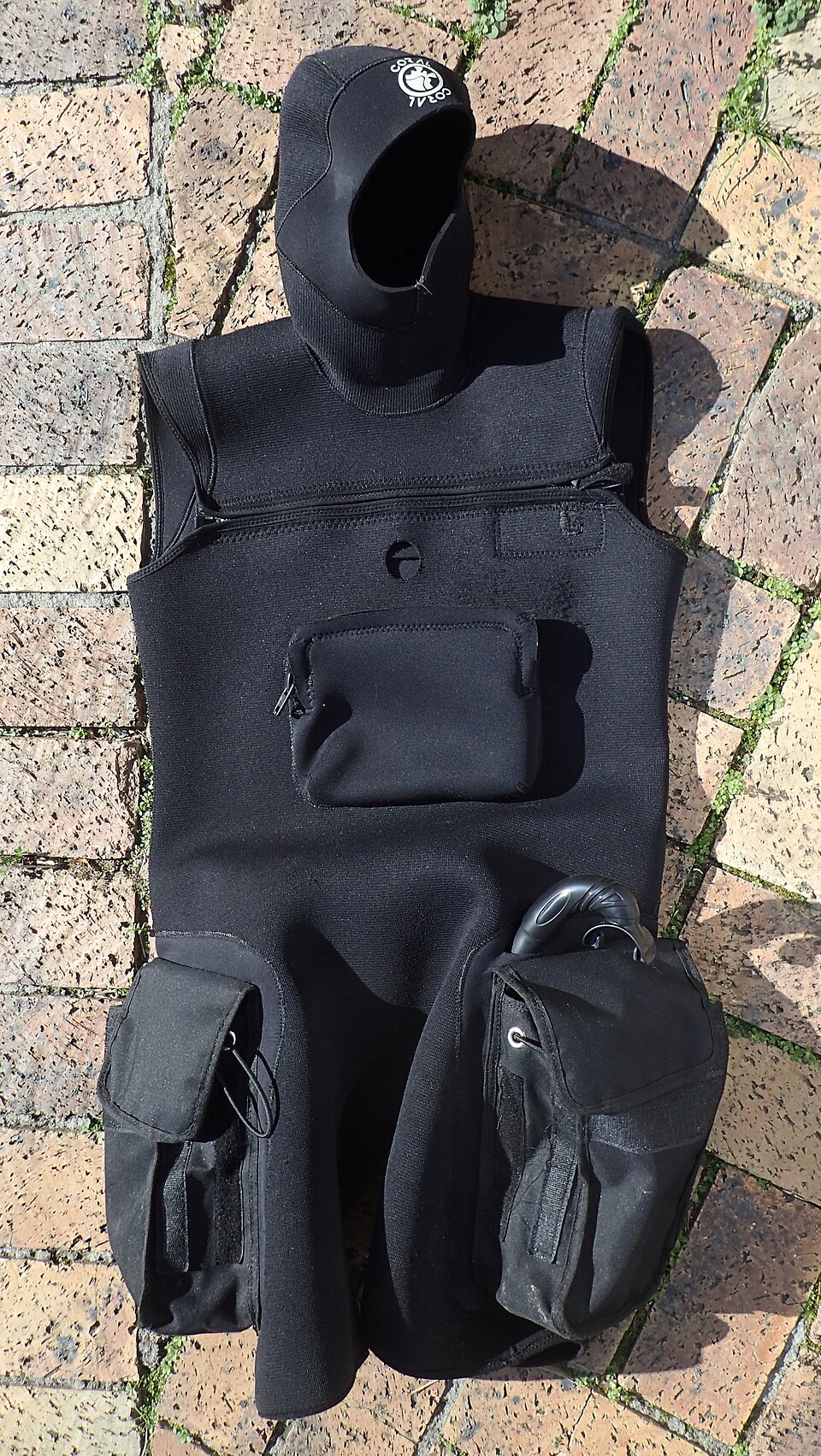 Neoprene wetsuit tunic with an integral hood